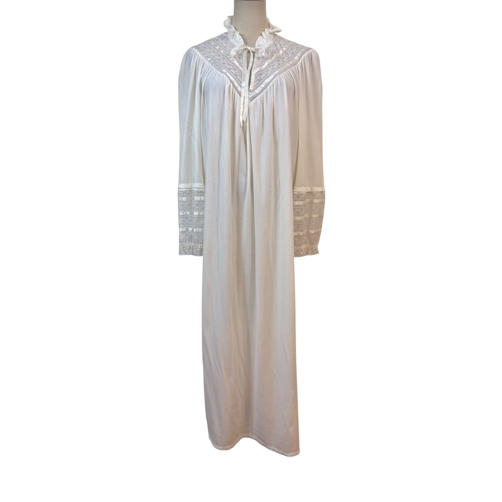 Gilligan & O'Malley White Lace-Trim Nightgown